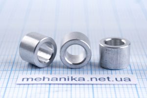 Проставка алюмінієва D8, d5, L6