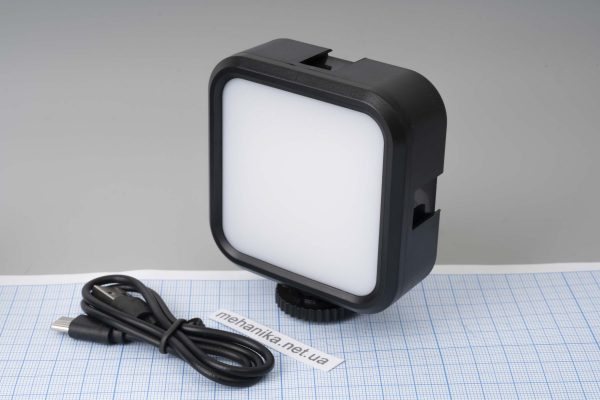 Ліхтар накамерний з акумулятором 3.7V 1800 mAh, відео світло, 5 Вт, 3000-5500 К