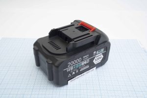 Akumulyator dlya shurupoverta Makita 21V 4A