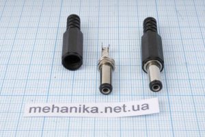 Штекер 5.5x2.1, чорний з розбірним корпусом.