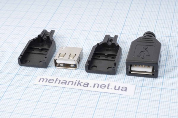 Роз'єм гніздо USB-AF, чорний з розбірним корпусом та кабельним введенням