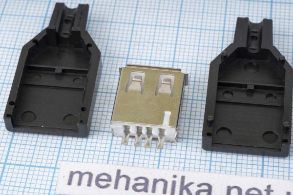 Роз'єм гніздо USB-AF, чорний з розбірним корпусом та кабельним введенням