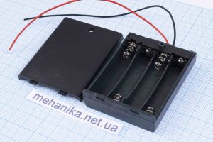 Корпус для батарейок (тип ААA) з вимикачем на 4 батарейки