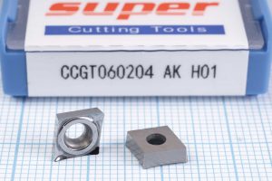 Вставка токарна (різець) CCGT060204-АК H01 SUPER 45 HRC