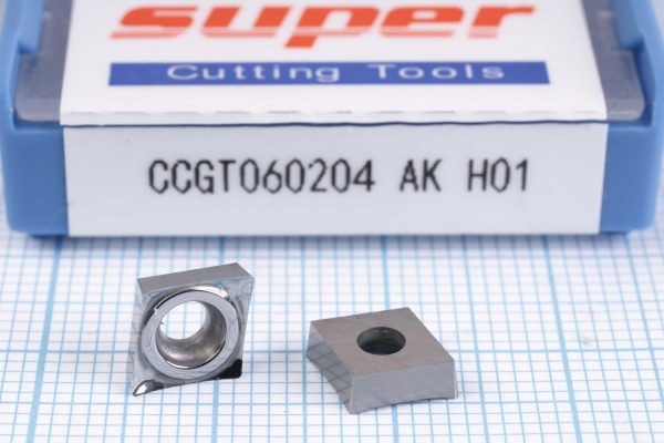 Вставка токарна (різець) CCGT060204-АК H01 SUPER 45 HRC