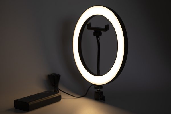 Кільцева світлодіодна LED лампа з кріпленням для телефону та штативу, D=26см (10 дюймів)