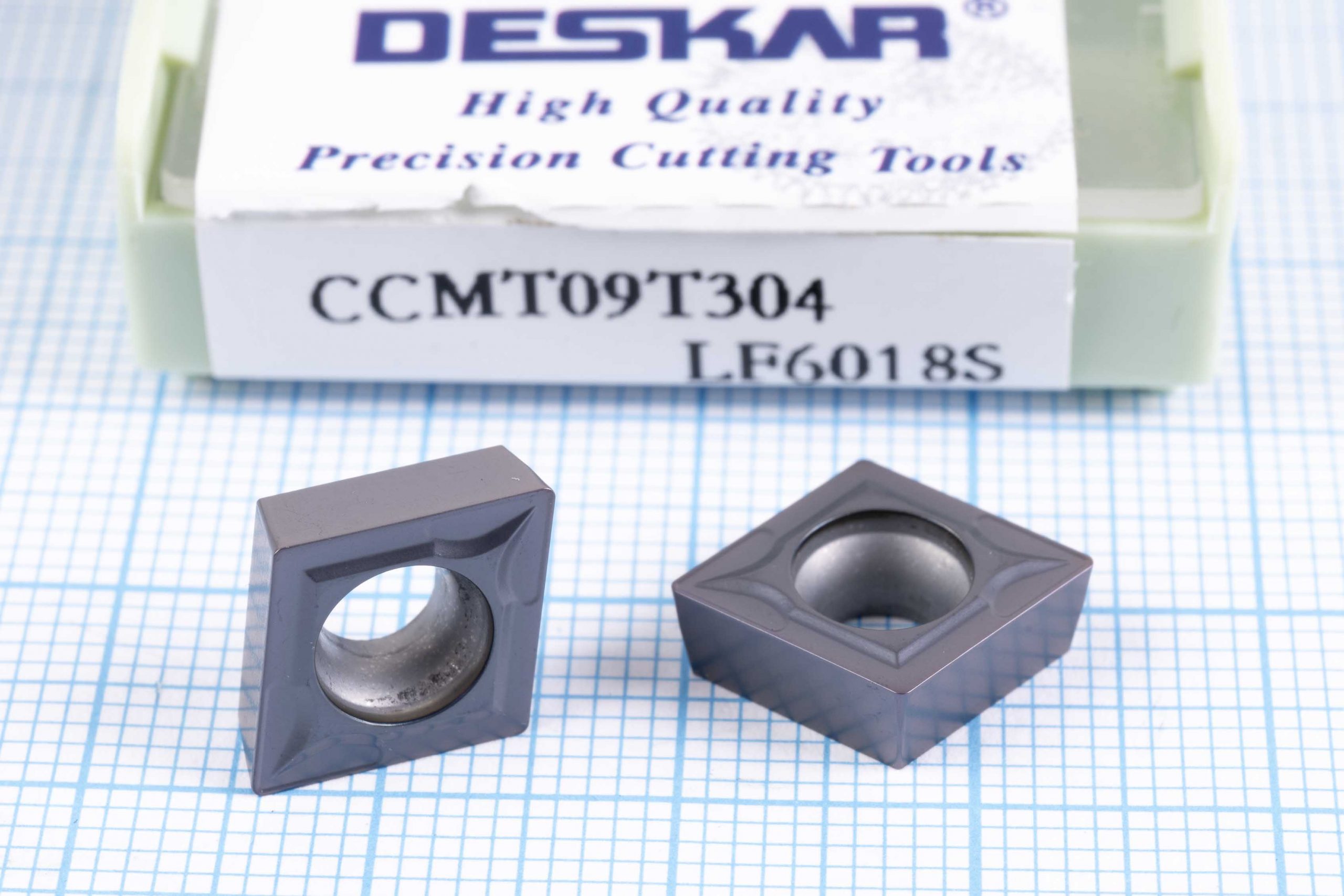 Вставка токарна (різець) CCMT060204 LF6018S DESKAR 55 HRC