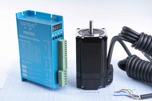 Кроковий двигун з енкодером Nema23(57) CNYOHO 57BYGH82EC-1000 2.5Nm, 3.0А + гібридний серводрайвер CNYOHO YH57HX