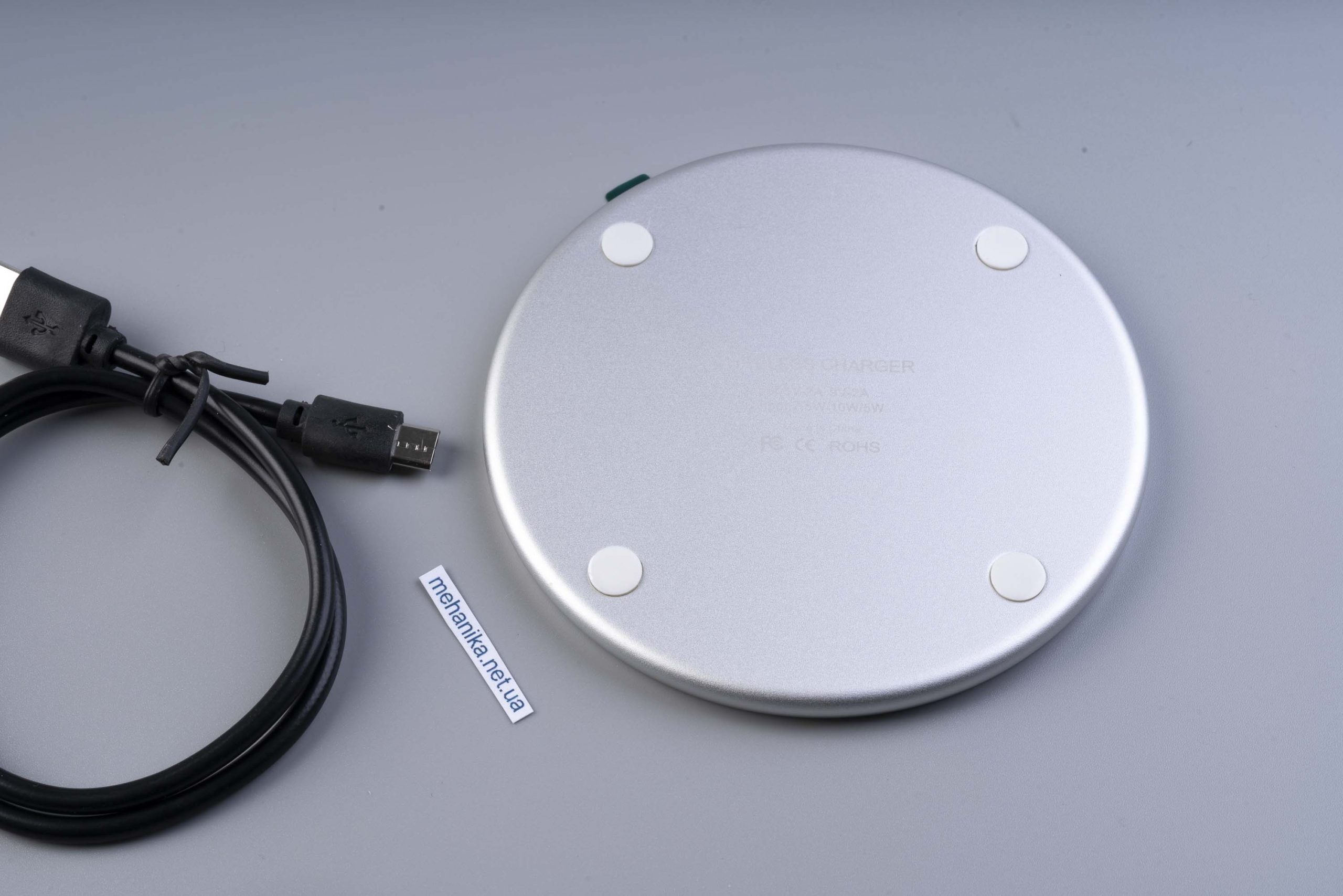 Бездротовий зарядний пристрій з LED індикацією, настільний, microUSB, діаметр 10 см, білий глянець