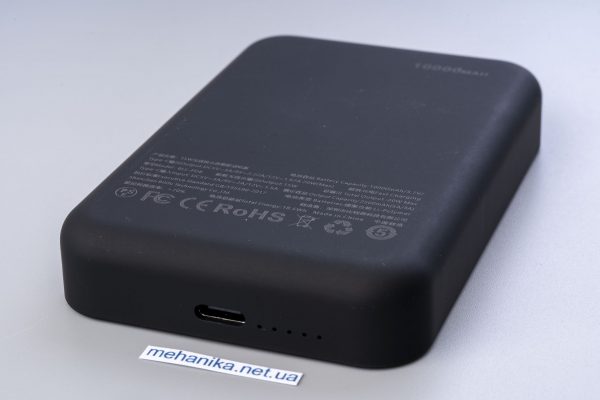Повербанк з безпровідною зарядкою 10000 mAh, магніт Magsafe, 20W, прозора панель