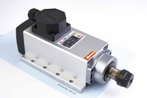 Шпиндель GDZ-80x73-2.2B (2.2kW, 80x73 мм), цанга ER20, з повітряним охолодженням