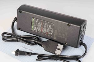 Зарядний пристрій для акумуляторів Li-Ion 7S/29.4V/20A 600W, роз`єм Anderson Powerpole