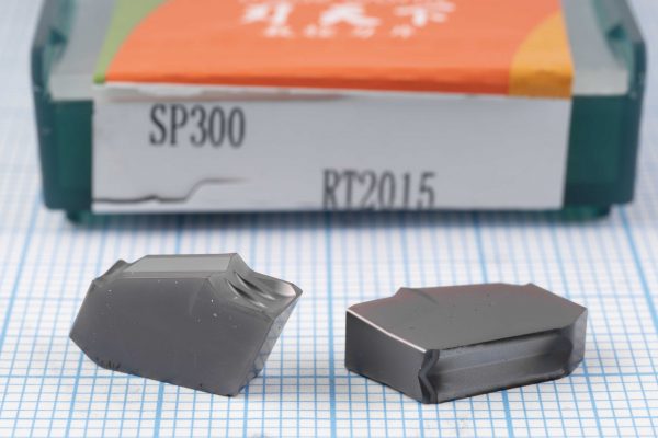 Вставка відрізна (різець) SP300 RT2015 BLADEWORLD 55 HRC