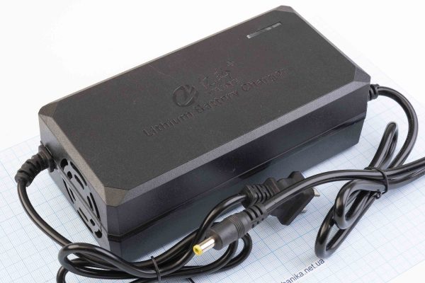 Зарядний пристрій для акумуляторів LiFePo4 14.6V/10A 150W