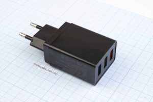 Зарядний пристрій HB-03A2000 3xUSB-A