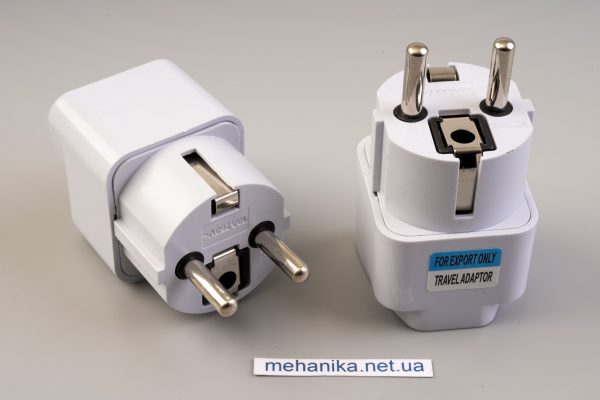 Перехідник 220V/16A з китайської вилки на євро Ф4.8мм, білий