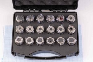 Цанги АА ER32, набір 18 шт, точність 0.008, діапазон 3-20 мм