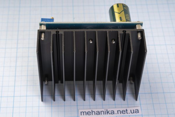 Перетворювач напруги, підвищуючий, стабілізаційний 600W DC-DC, 12-60V/12-80V 16A, з радіатором (пластиковий запобіжник, синя плата)
