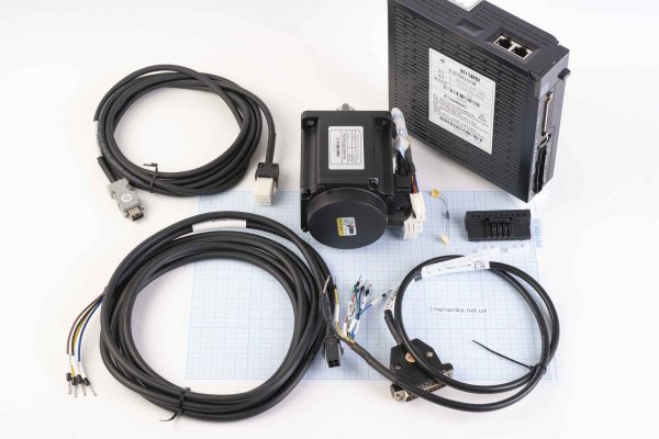 Серводвигун SDC80AEA07530-SC3-AP-CB (750W, 2.39 Nm) + серводрайвер SD100C-20AL-GBN 220V/10A