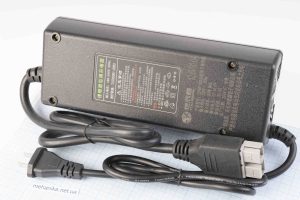 Зарядний пристрій для акумуляторів Li-Ion 3S/12.6V/30A 400W, роз`єм Anderson Powerpole