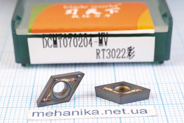 Вставка токарна (різець) DCMT070204-MV RT3022 BLADEWORLD 55 HRC