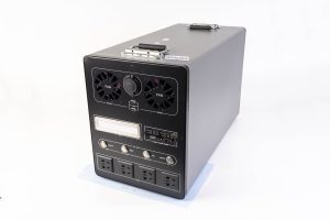 Інвертор DC12V/AC220V, 3000W з корпусом для встановлення акумулятора LiFePO4