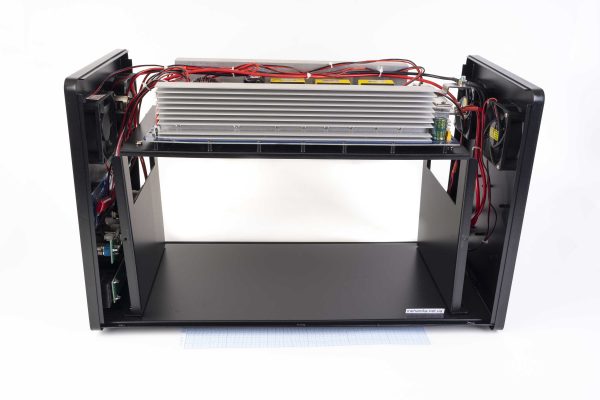Інвертор DC12V/AC220V, 3000W з корпусом для встановлення акумулятора LiFePO4