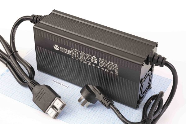 Зарядний пристрій для акумуляторів Li-Ion 13S/54.6V/20A 1100W