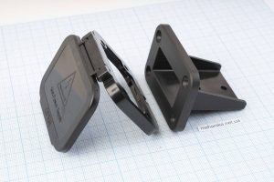 Кронштейн на корпус з кришкою для роз’єму Anderson SB50 (пластик)