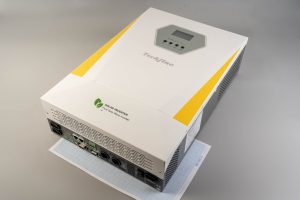 Інвертор гібридний (сонячний) GD5548JMHB, 5500W/48V, струм заряду 100A, з модулем паралельного підключення