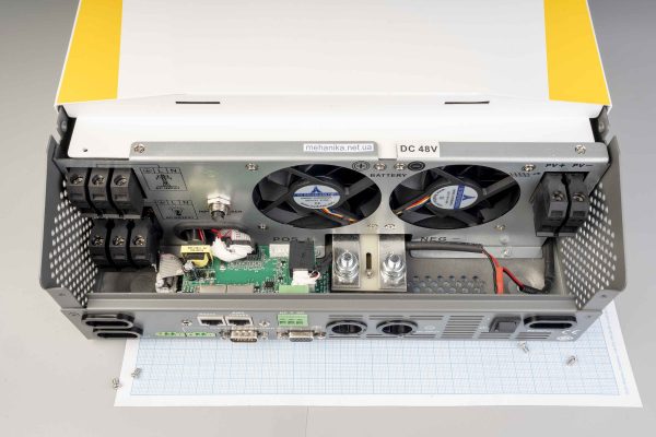 Інвертор гібридний (сонячний) GD5548JMHB, 5500W/48V, струм заряду 100A, з модулем паралельного підключення