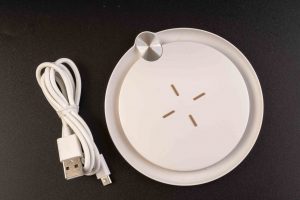 Бездротовий зарядний пристрій з LED індикацією, настільний, microUSB 10W, діаметр 11 см, білий мат