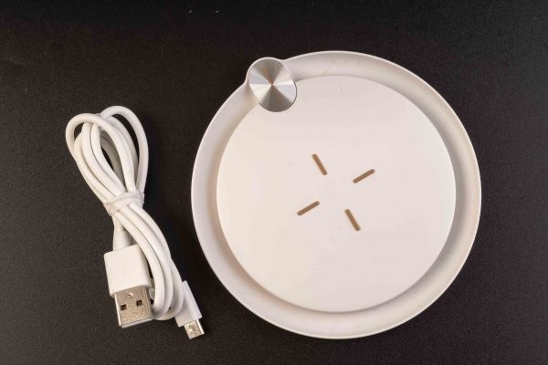 Бездротовий зарядний пристрій з LED індикацією, настільний, microUSB 10W, діаметр 11 см, білий мат