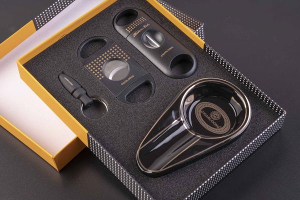 Попільничка, гільйотини та пірсер для сигар, набір 4 одиниці