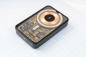(УЦІНКА) Повербанк з безпровідною зарядкою 20000 mAh, магніт Magsafe, 22.5W, прозора панель