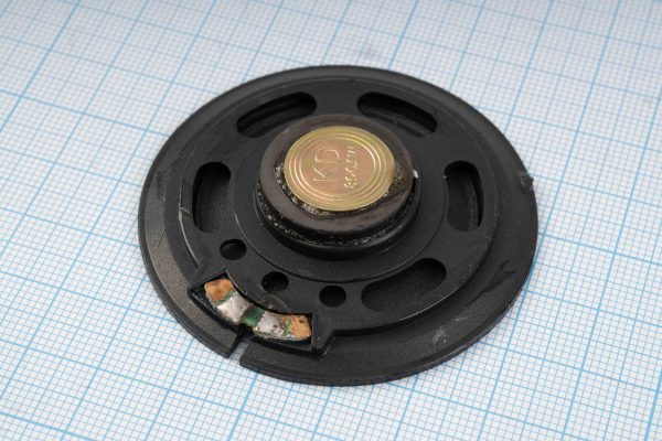 Динамік круглий пластиковий 50 x 10 мм, 0.5W, 8Ω, картоновий дифузор