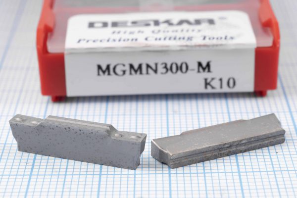 Вставка відрізна (різець) MGMN300-M K10 DESKAR 50 HRC