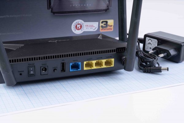 Маршрутизатор ASUS RT-AX53U AX1800 3xGE LAN 1xGE WAN 1xUSB MU-MIMO OFDMA