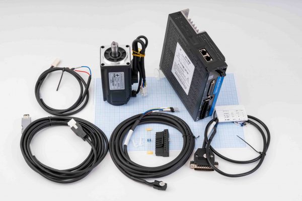 Серводвигун з гальмом SDC60AEA04030-SC3B-AP-CB (400W, 1.27 Nm) + серводрайвер SD100C-15AL-GBN 220V/7A
