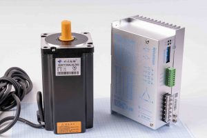 Кроковий двигун трифазний Nema34(86) Times Brilliant 86HCY155AL3S-TKO 12Nm, 4.0А + драйвер DM3522B AC220V, кабель 200 см