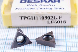 Вставка токарна (різець) TPGH110302L-F LF6018 DESKAR 50 HRC