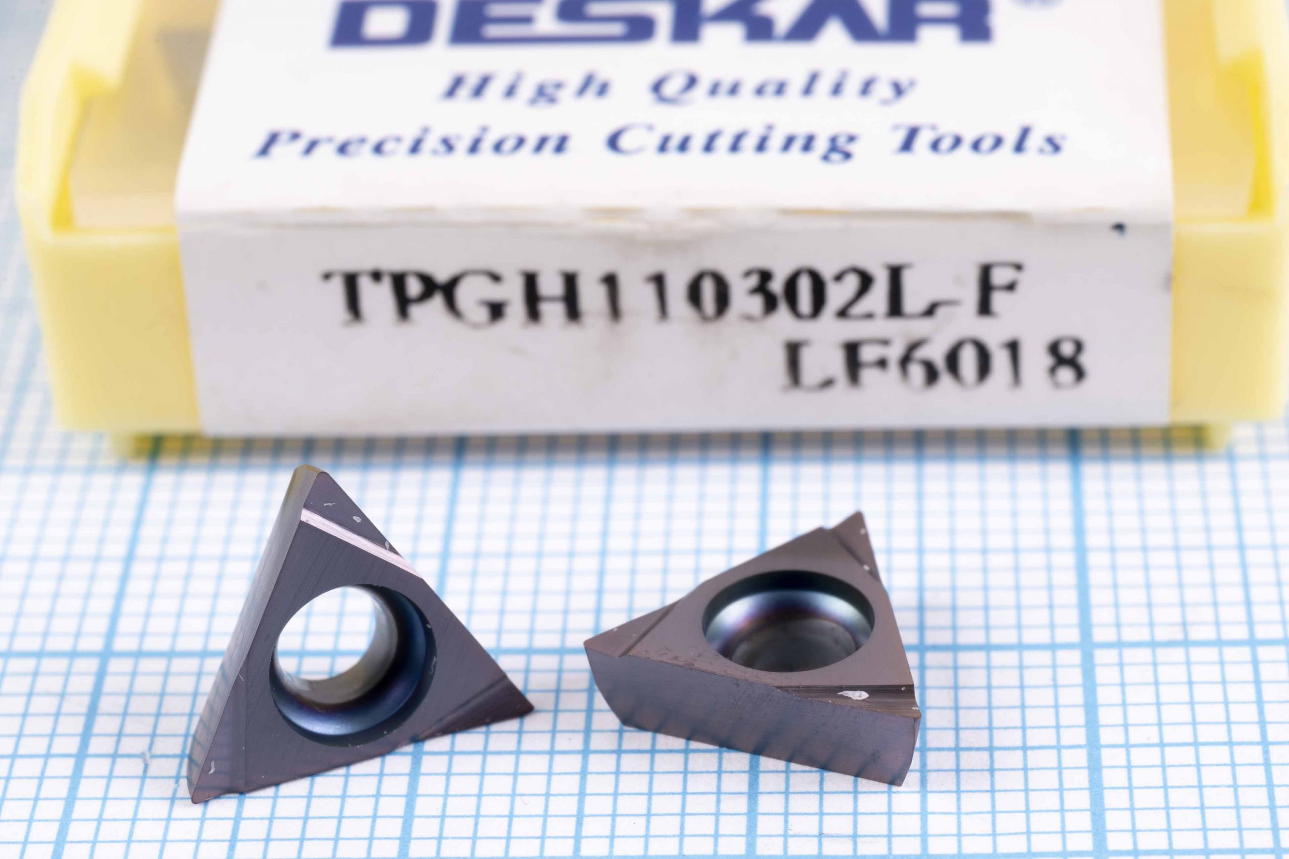 Вставка токарна (різець) TPGH110302L-F LF6018 DESKAR 50 HRC