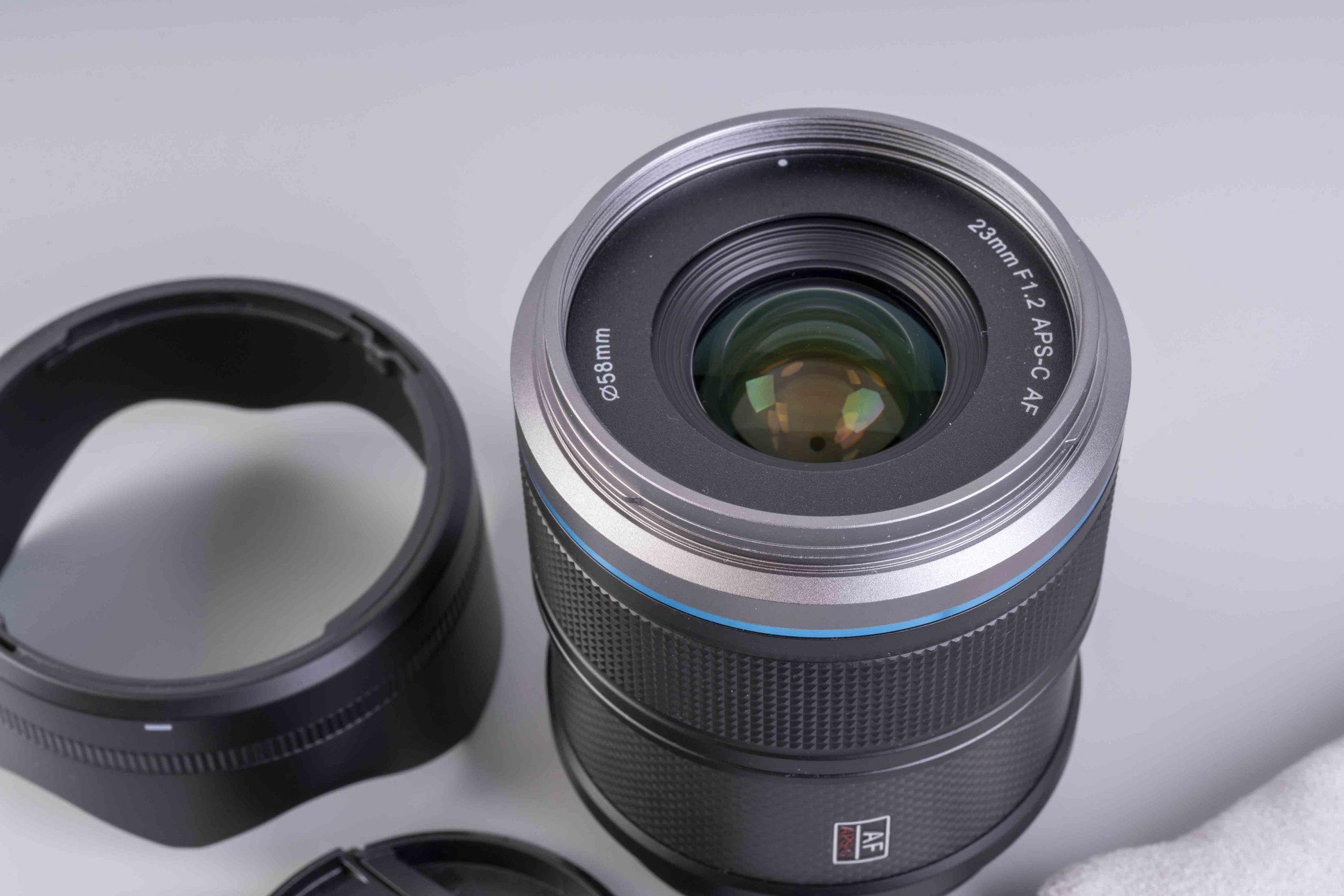Обʼєктив швидкісний SIRUI Sniper 23mm F1.2 AF APS-C (Sony E-mount)