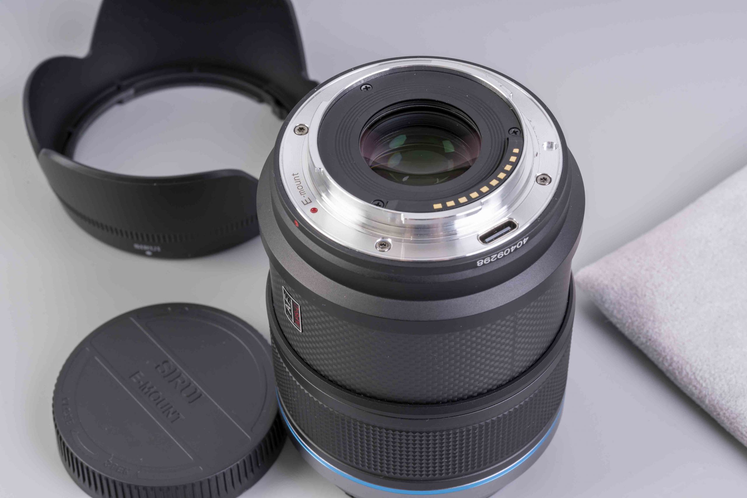Обʼєктив швидкісний SIRUI Sniper 16mm F1.2 AF APS-C (Sony E-mount)
