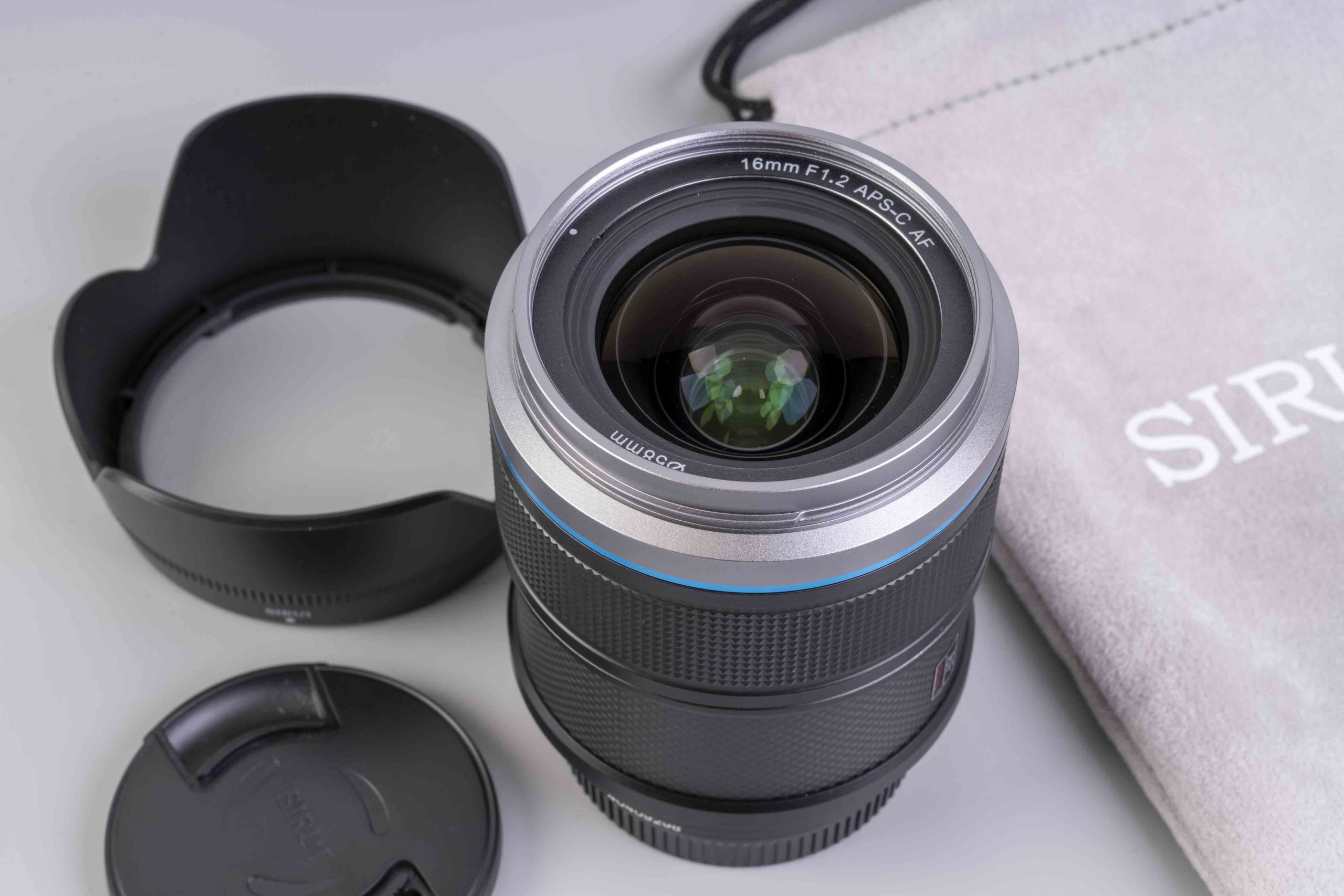 Обʼєктив швидкісний SIRUI Sniper 16mm F1.2 AF APS-C (Sony E-mount)