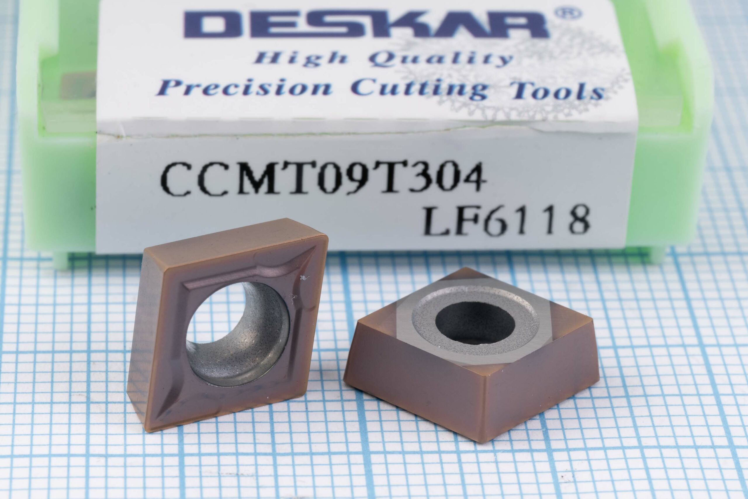 Вставка токарна (різець) CCMT09T304 LF6118 DESKAR 55 HRC