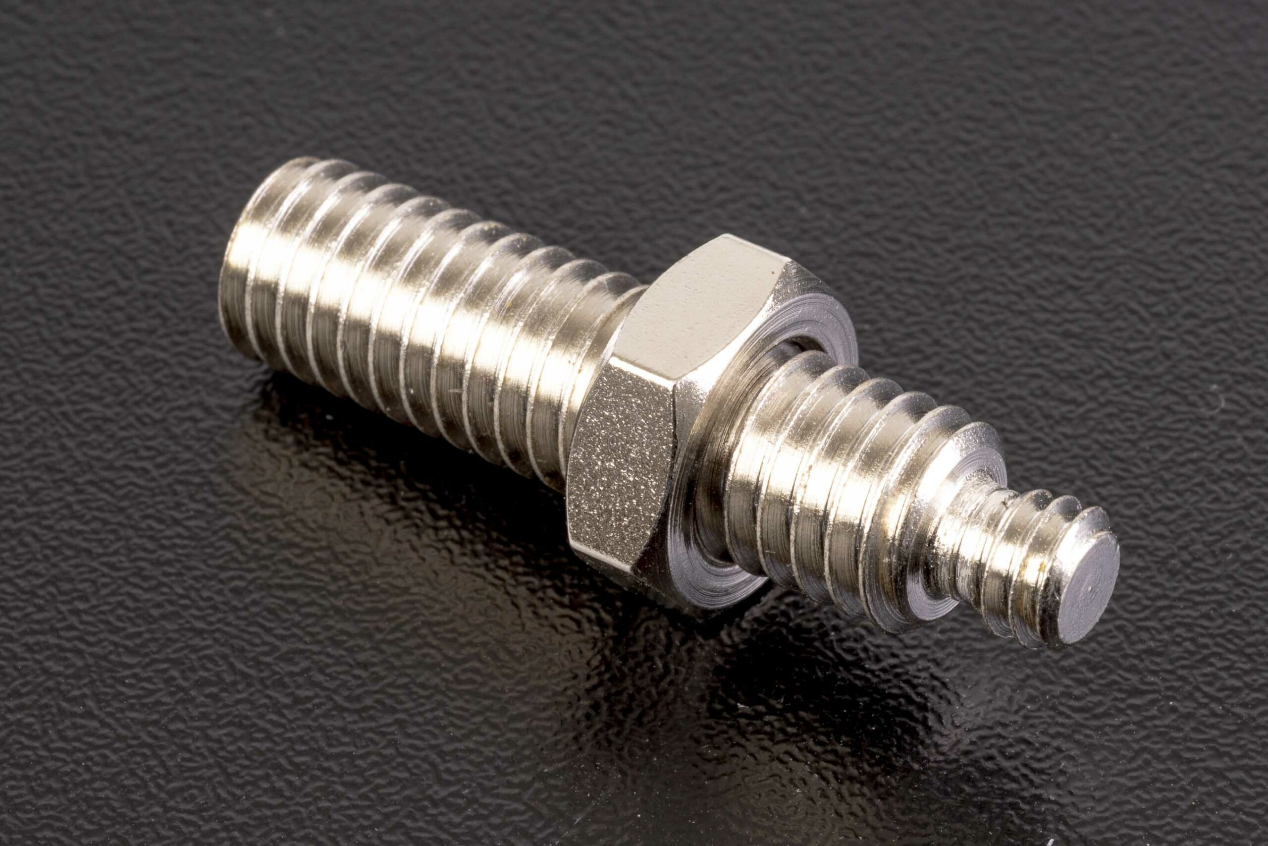 Гвинт-перехідник двосторонній 1/4" та 3/8" з контргайкою