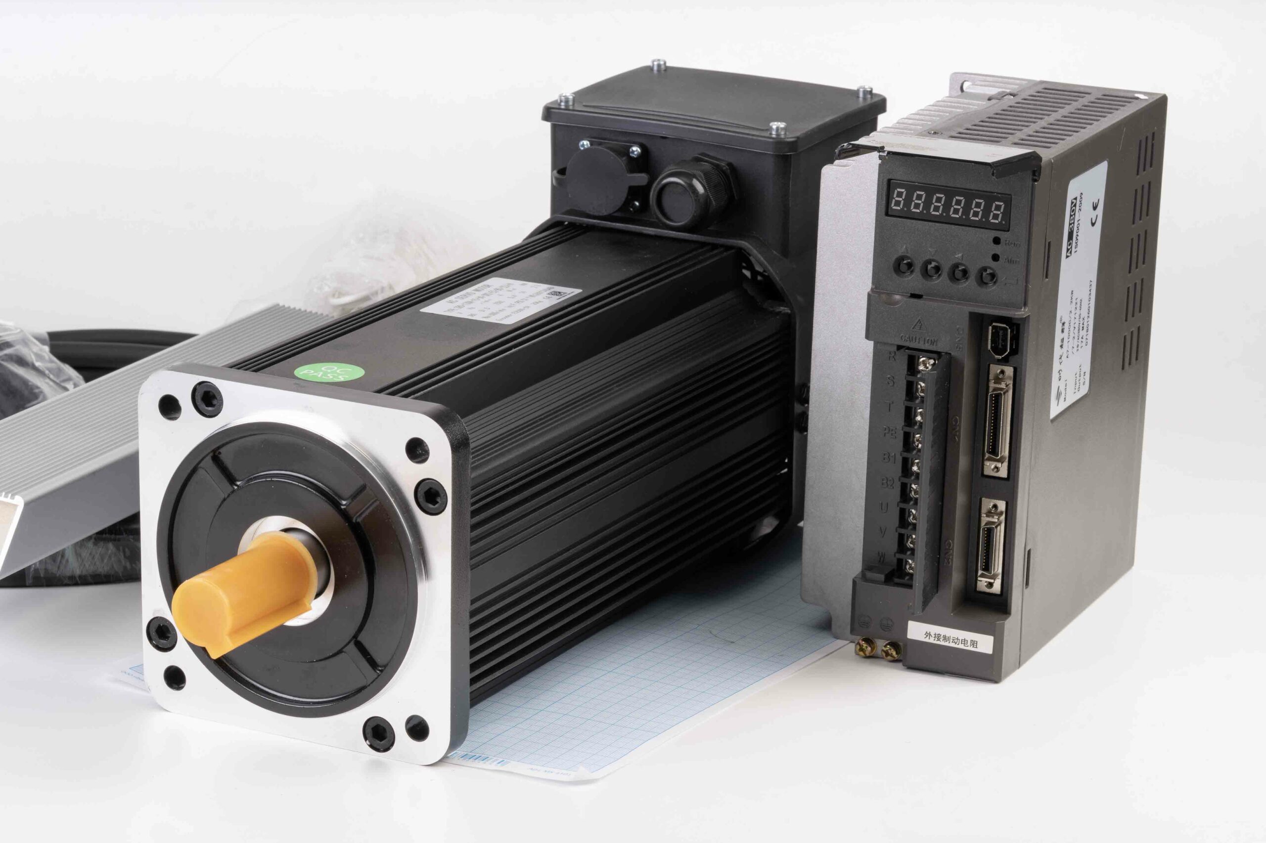 Серводвигун 380-130H-15-60-2R2 (2.2 kW, 14 Nm) + серводрайвер A7-1000C