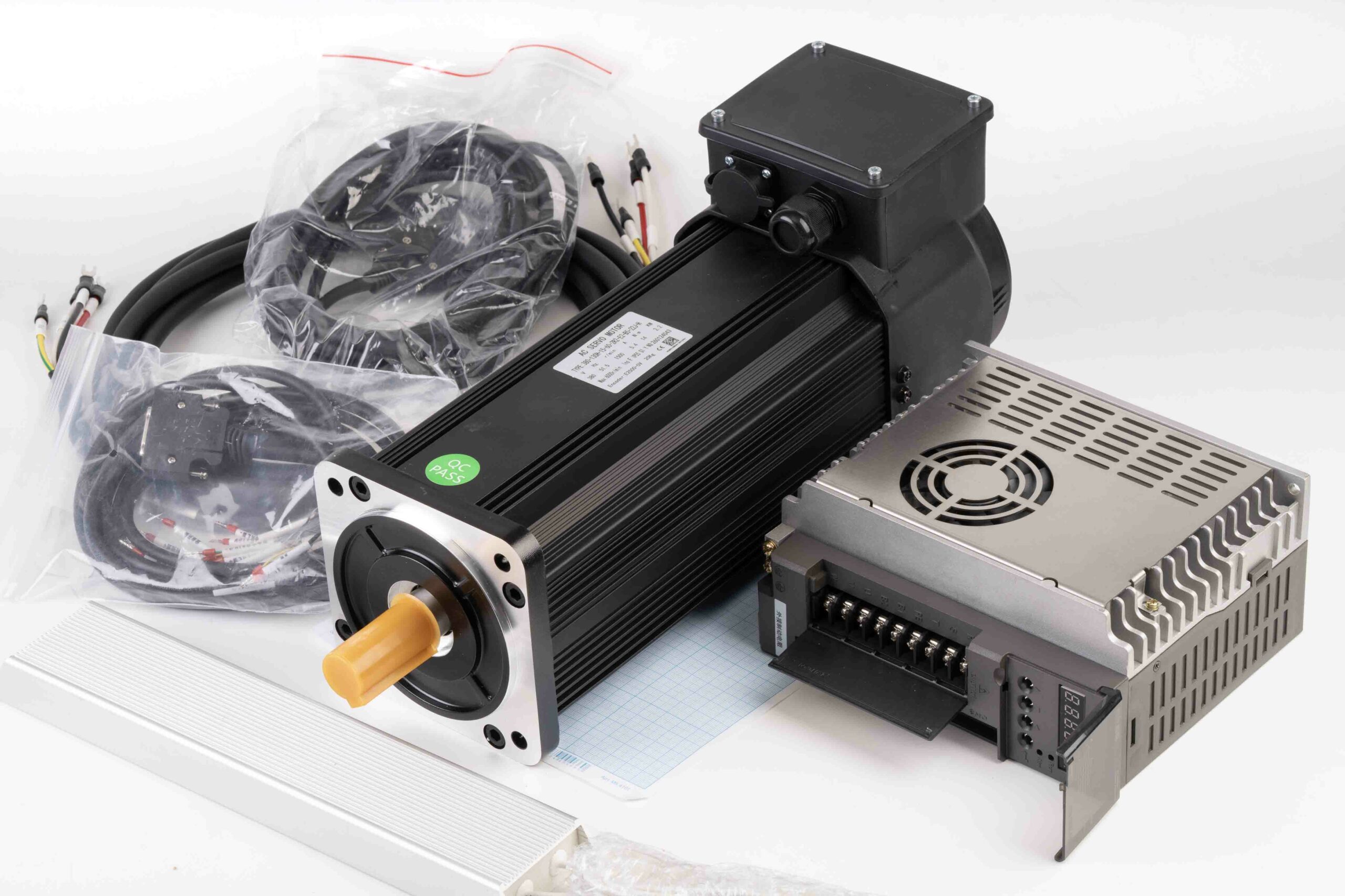 Серводвигун 380-130H-15-60-2R2 (2.2 kW, 14 Nm) + серводрайвер A7-1000C