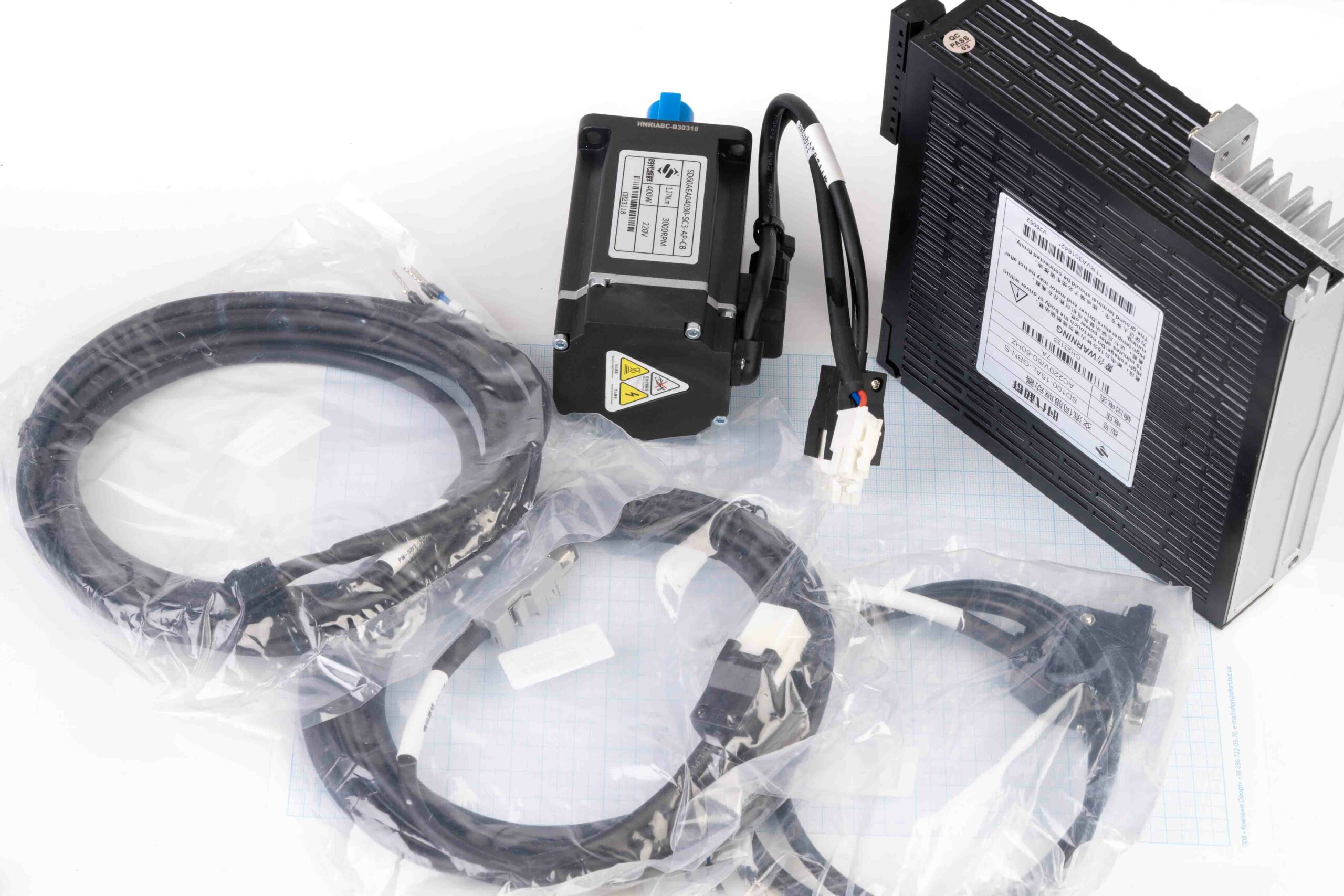 Серводвигун SD60AEA04030-SC3-AP-CB (400W, 1.27 Nm) + серводрайвер SD100C-15AL-GBN 220V/7A